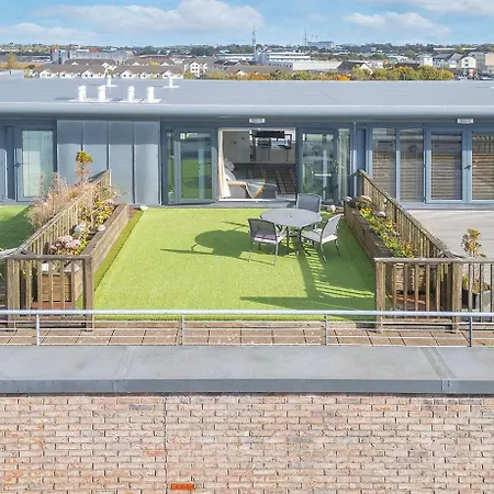 Penthouse Duplex In Apartman Galway